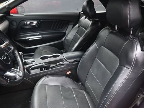 Used 2019 Ford Mustang Premium image 19