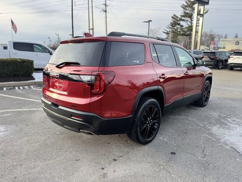 Used 2023 GMC Acadia SLE w/ Driver Convenience Package image 7