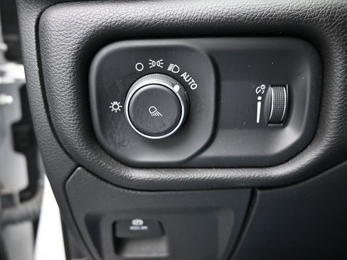 Used 2024 RAM 1500 Laramie image 33