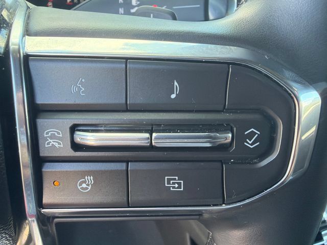 Used 2025 GMC Yukon Denali AWD/4WD image 28