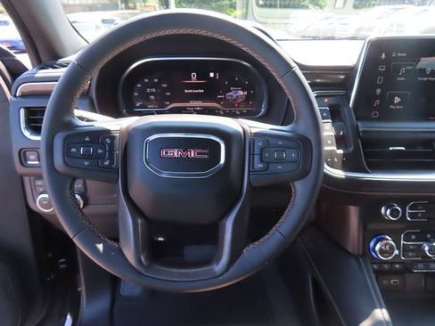 Used 2023 GMC Yukon AT4 w/ AT4 Premium Package AWD/4WD image 19