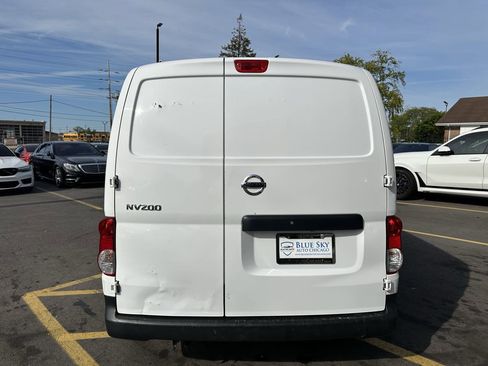 Used 2020 Nissan NV200 S image 6