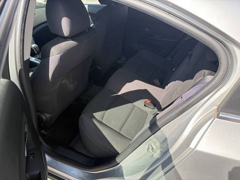 Used 2014 Chevrolet Cruze LT FWD image 13