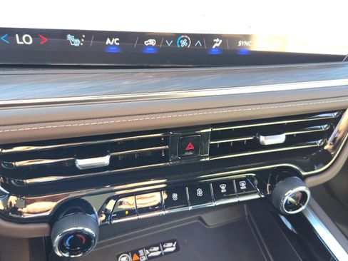 New 2026 Chevrolet Tahoe Z71 w/ Z71 Off-Road Package image 24