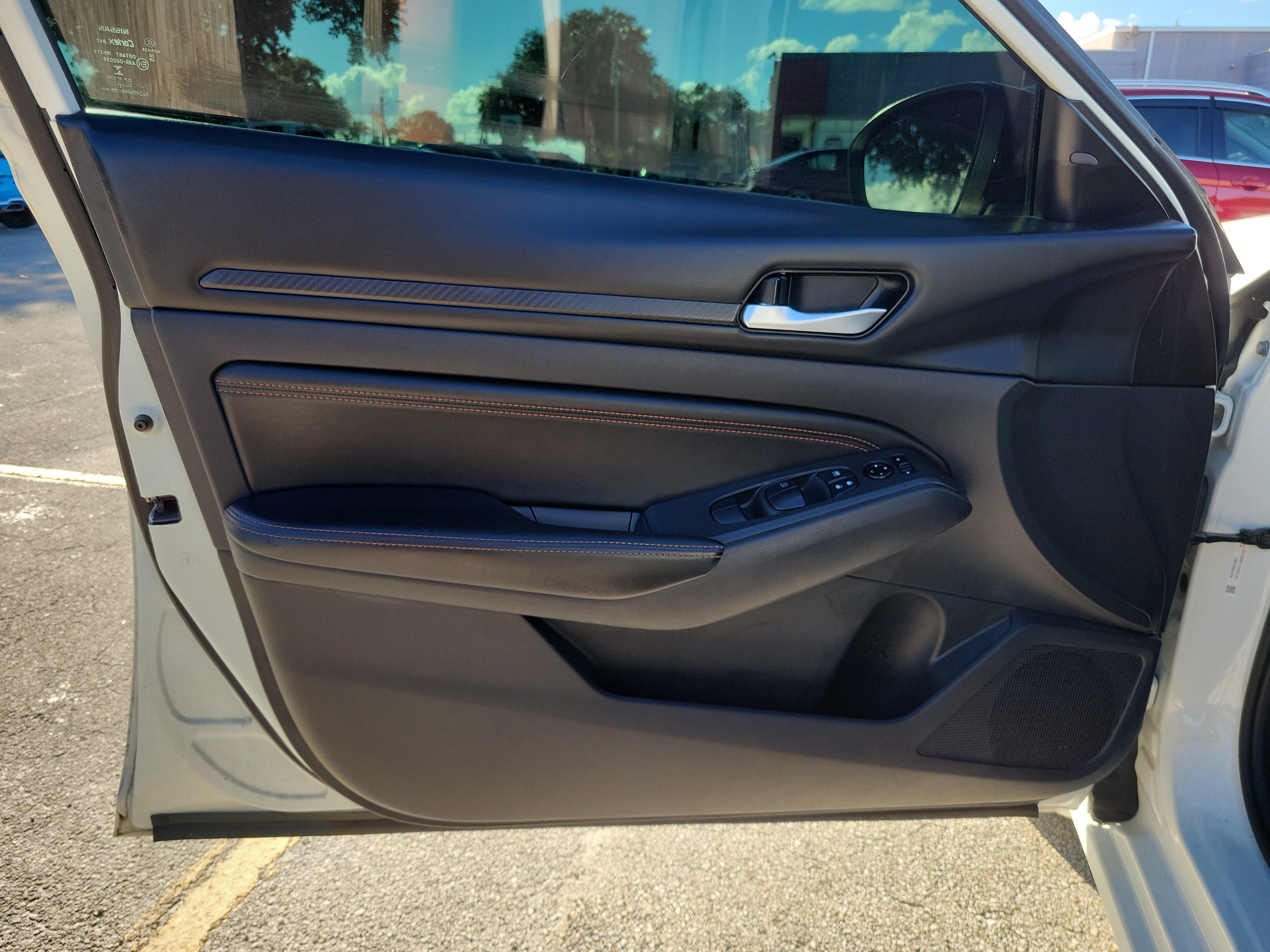 Used 2021 Nissan Altima 2.5 SR FWD image 14