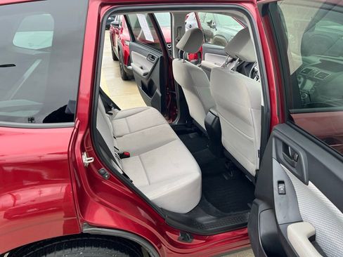 Used 2017 Subaru Forester 2.5i Premium w/ All-Weather Package image 15