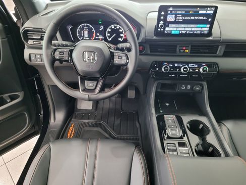 New 2025 Honda Pilot TrailSport image 10