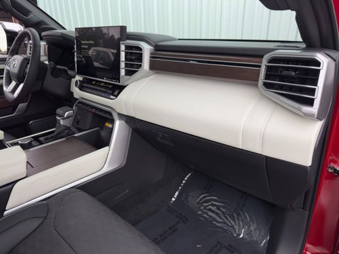 Used 2024 Toyota Sequoia Capstone image 15