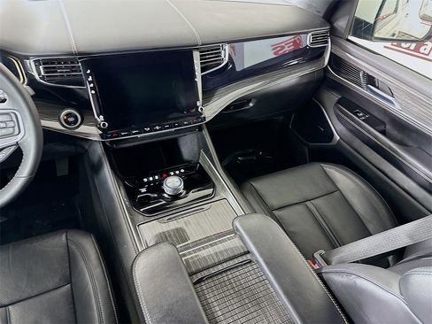 Used 2022 Jeep Wagoneer Series II image 27