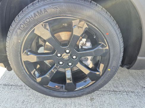 Certified 2024 Ford Explorer ST-Line w/ Class IV Trailer Tow Package image 10