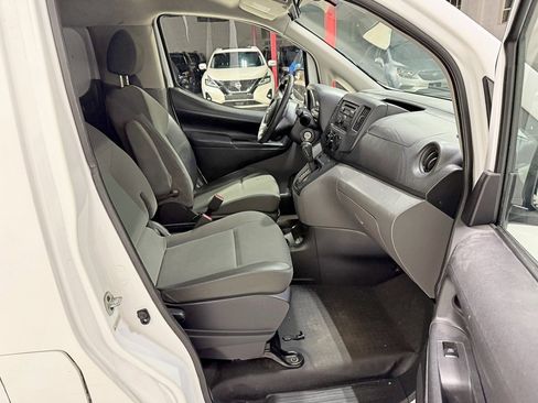 Used 2015 Nissan NV200 S image 28
