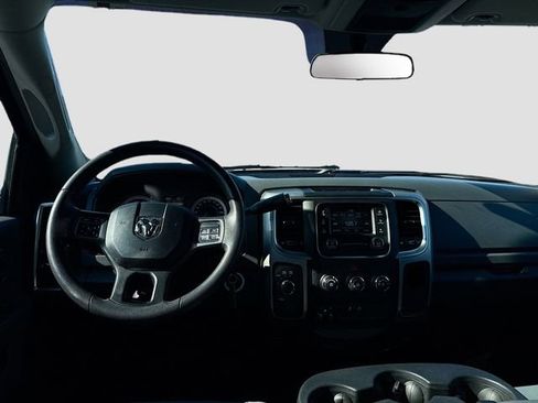 Used 2018 RAM 2500 SLT image 23