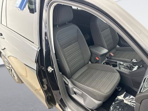 Used 2022 Volkswagen Tiguan S image 16