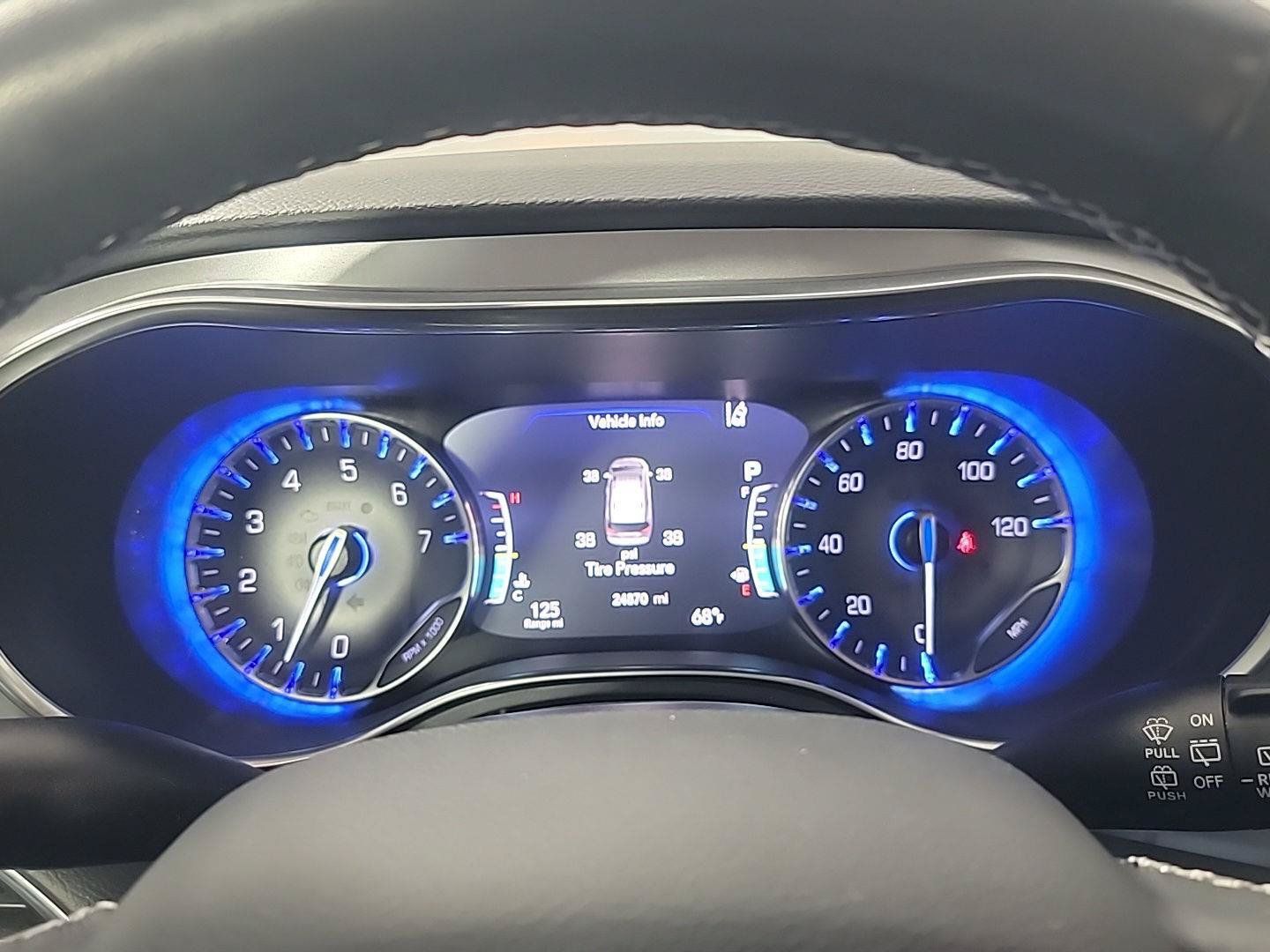 Used 2019 Chrysler Pacifica Touring-L Plus w/ Advanced Safetytec Group FWD image 29