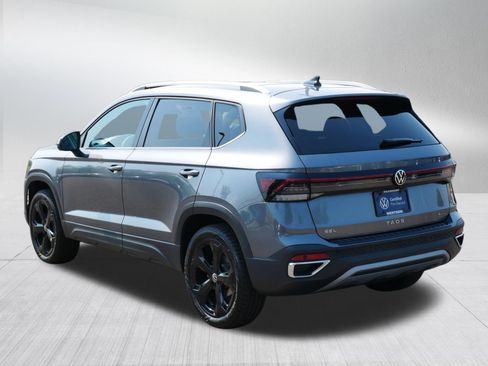 Certified 2025 Volkswagen Taos SEL AWD/4WD image 5