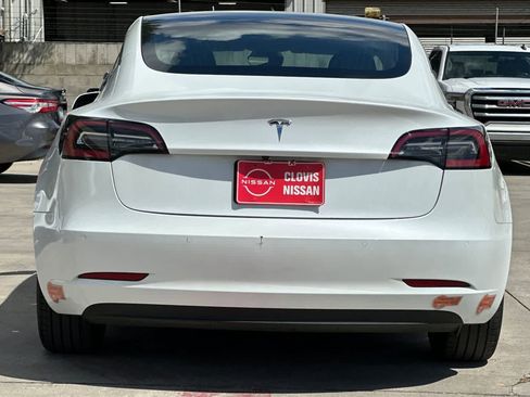 Used 2020 Tesla Model 3 Standard Range image 8