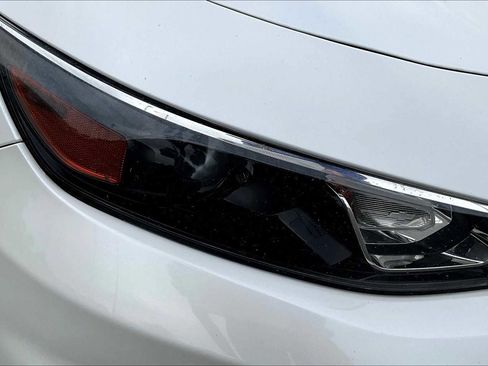 Used 2016 Chevrolet Malibu LT image 27