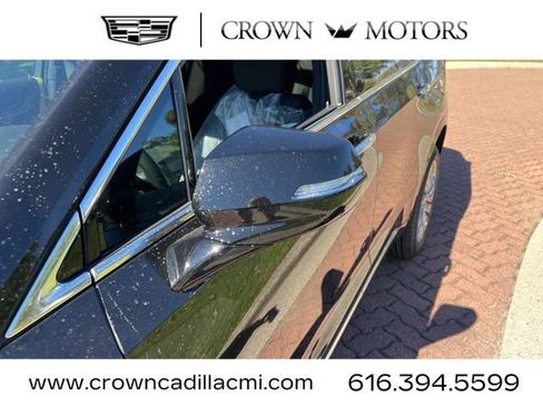 Used 2025 Cadillac XT6 Premium Luxury w/ LPO, Floor Liner Package image 5