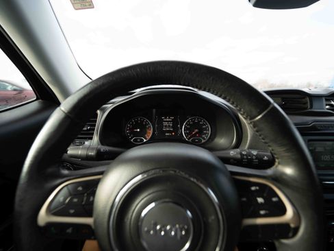 Used 2016 Jeep Renegade 75th Anniversary image 14