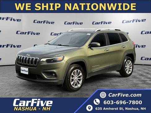 Used 2019 Jeep Cherokee Latitude Plus w/ Cold Weather Group AWD/4WD image 1