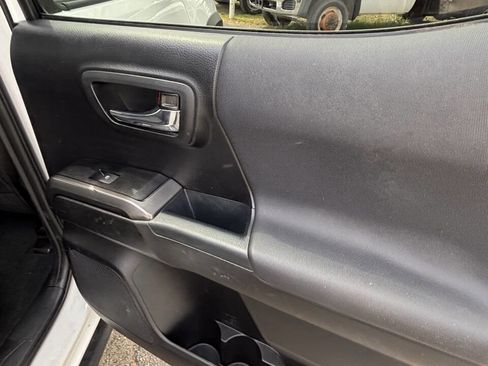 Used 2021 Toyota Tacoma TRD Off-Road w/ Technology Package image 26