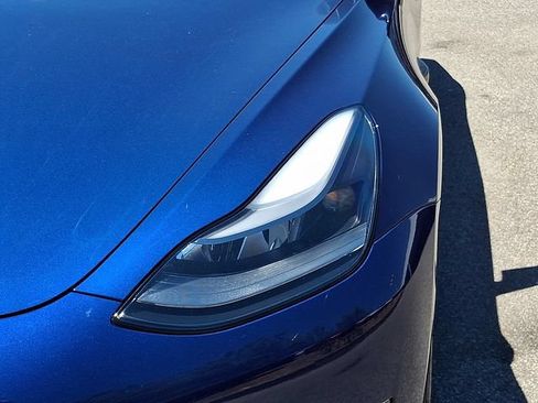 Used 2023 Tesla Model 3 Standard Range RWD image 11