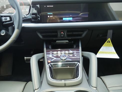 New 2026 Porsche Cayenne S AWD/4WD image 19