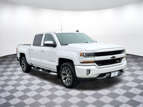Used 2018 Chevrolet Silverado 1500 LT w/ All Star Edition image 7