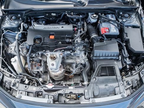 Used 2023 Honda Civic Sport image 16