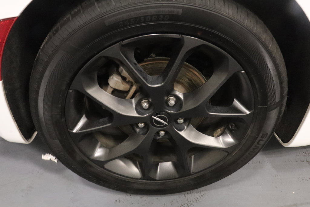 Certified 2025 Chrysler Pacifica Limited FWD image 25