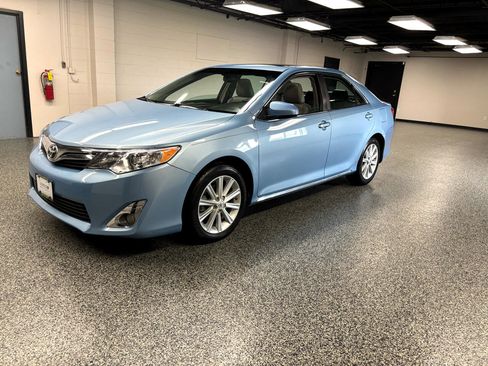 Used 2012 Toyota Camry XLE image 9