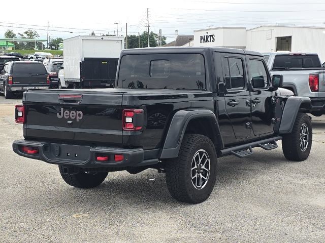 Used 2024 Jeep Gladiator Rubicon AWD/4WD image 5