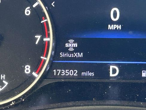 Used 2022 Nissan Sentra SV w/ SV Premium Package FWD image 26