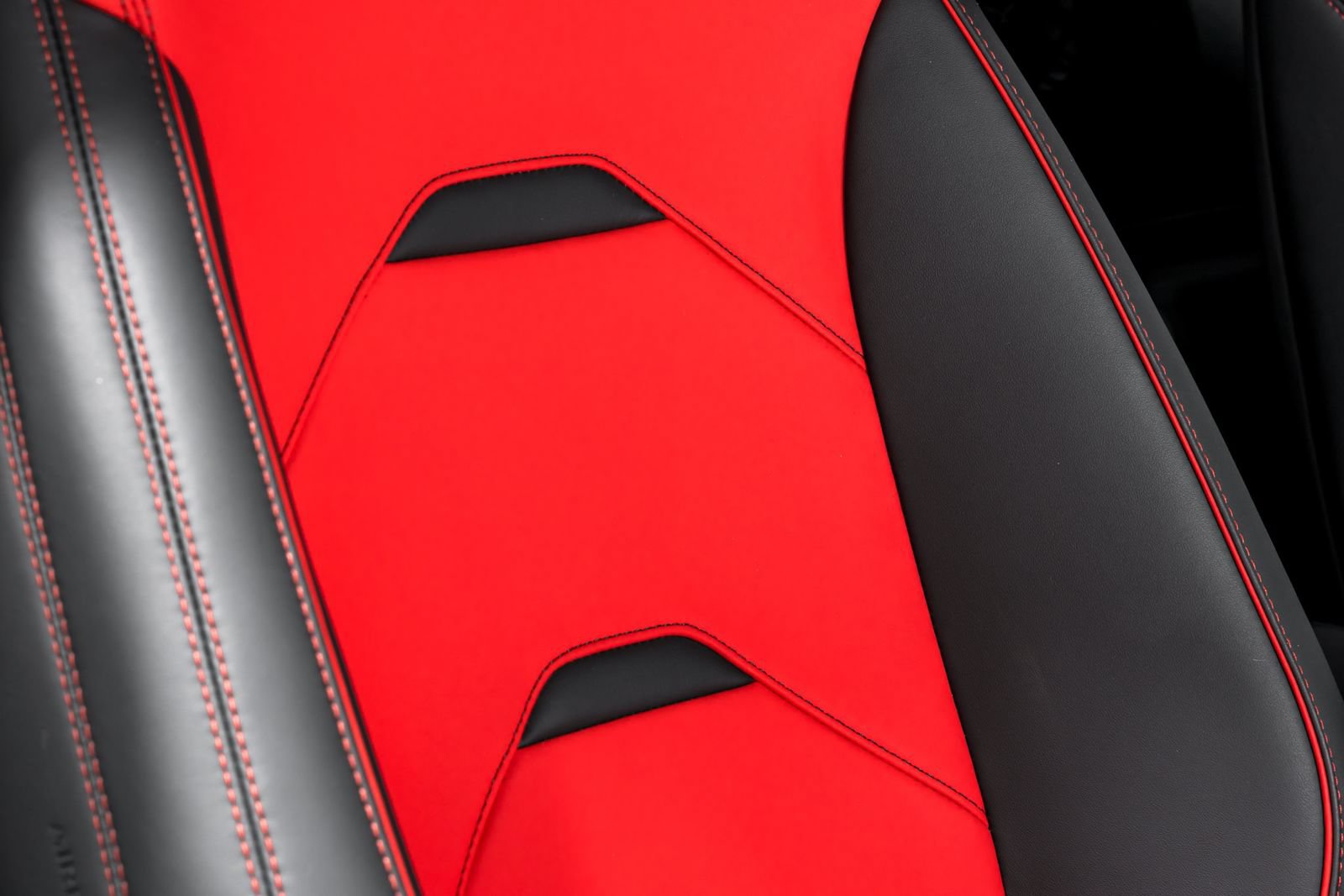 Used 2021 Lamborghini Huracan EVO RWD image 37