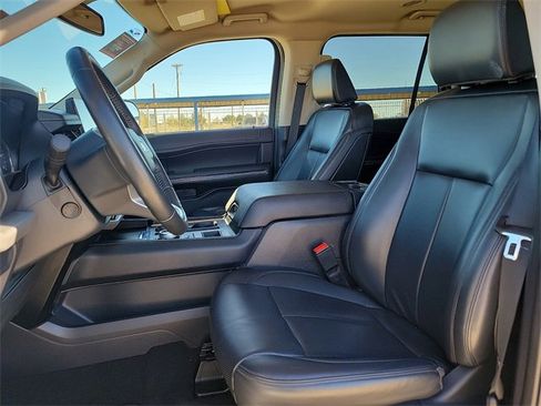 Used 2024 Ford Expedition XLT image 12
