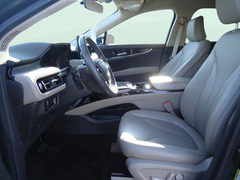 Used 2022 Lincoln Nautilus AWD w/ Premium Package image 22