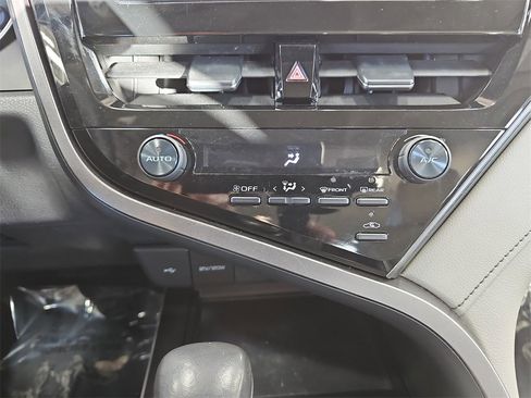 Used 2021 Toyota Camry SE image 21