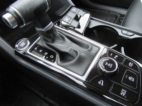 Used 2025 Kia Sportage EX image 39