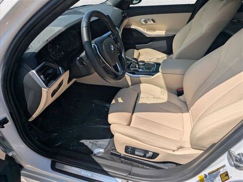 Used 2019 BMW 330i Sedan w/ Convenience Package RWD image 16