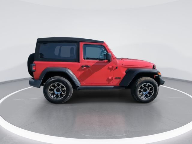 Used 2022 Jeep Wrangler Sport AWD/4WD image 9