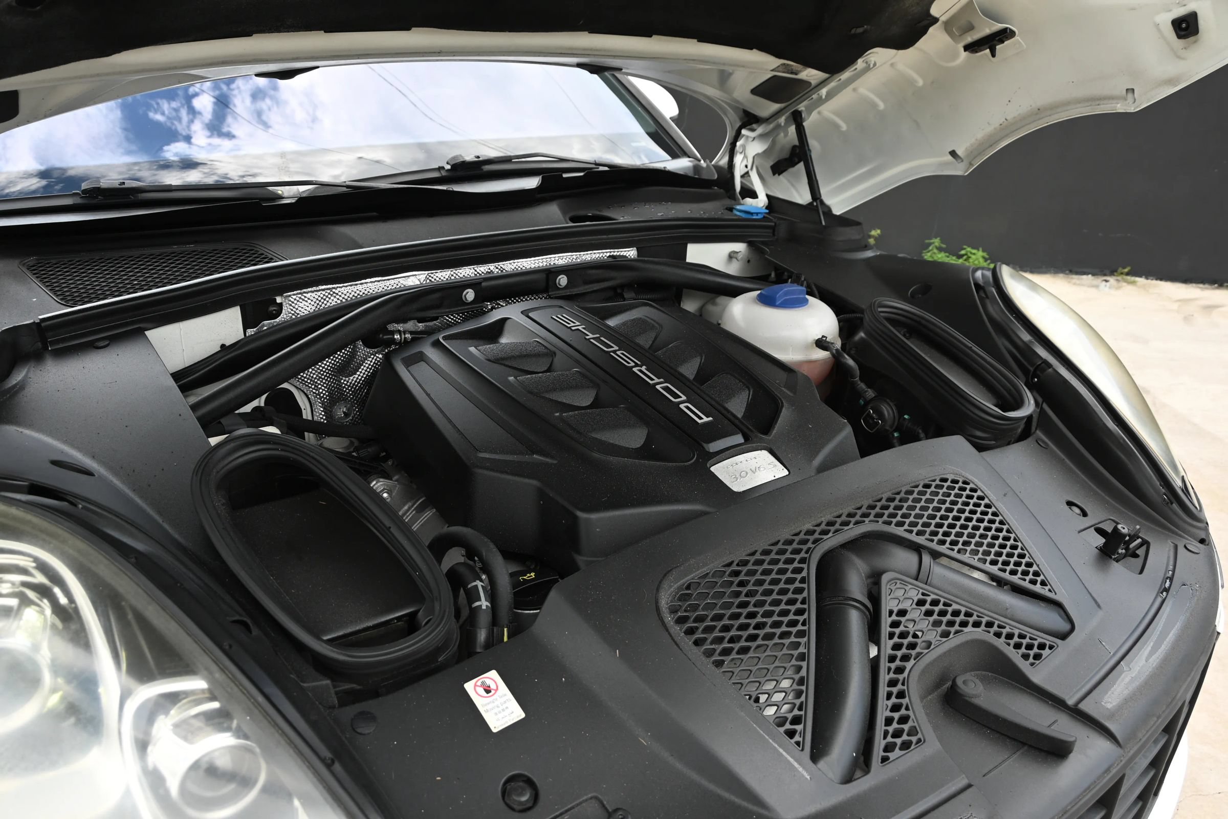 Used 2016 Porsche Macan S AWD/4WD image 26