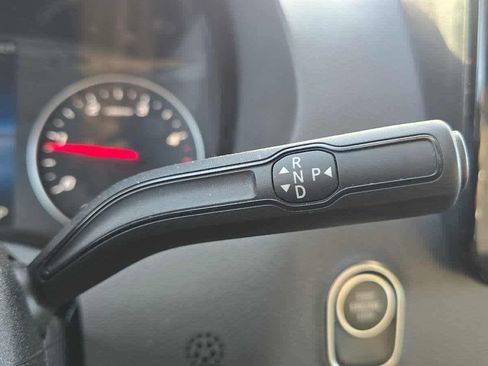 Used 2025 Mercedes-Benz Sprinter 2500 image 39