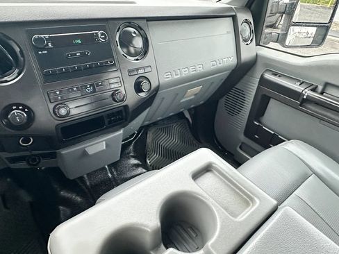 Used 2015 Ford F250 XL w/ Power Equipment Group AWD/4WD image 16
