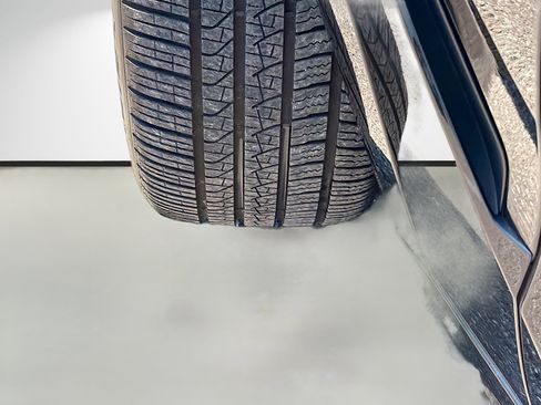 Used 2023 BMW X6 xDrive40i w/ M Sport Package image 42