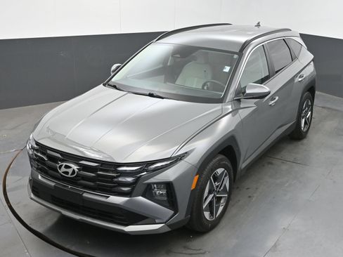 Used 2025 Hyundai Tucson SEL FWD image 34