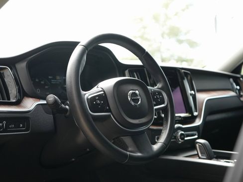 Used 2021 Volvo XC60 T8 Inscription Expression w/ Protection Package Premier image 19