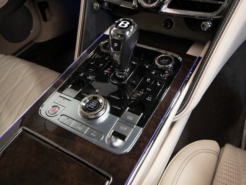Used 2023 Bentley Flying Spur Azure image 56