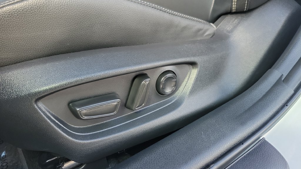 Used 2025 Toyota Camry SE w/ Multimedia Upgrade Package FWD image 16
