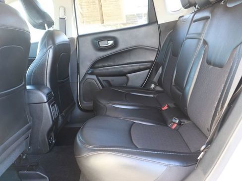 Used 2019 Jeep Compass Altitude image 12