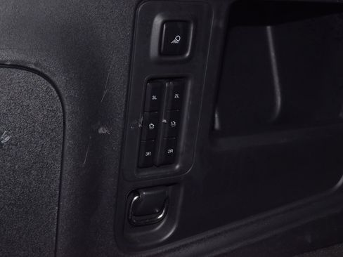 Certified 2025 Ford Expedition Active image 40